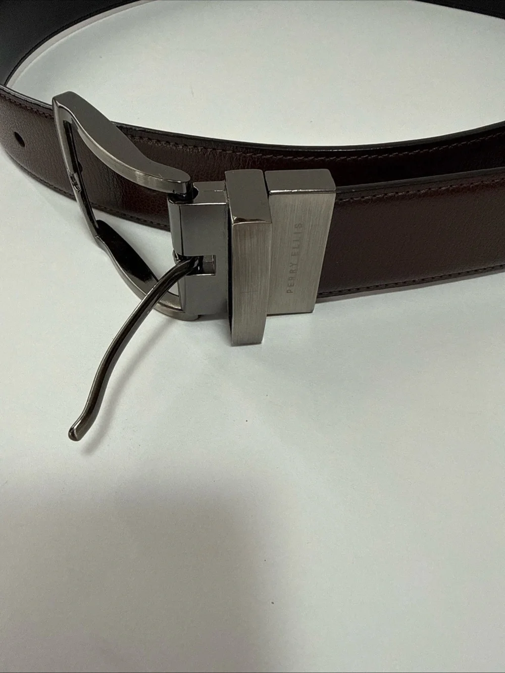 Men's Perry Ellis Leather reversible Belt 32 Brushed Metal Buckle black/brown